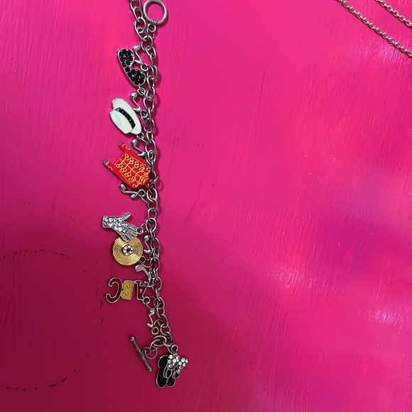 Michael Jackson necklace and charm bracelet - Picture 4 of 6